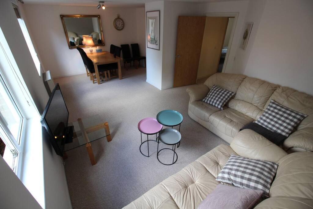 3 Bedroom Flat 10 Mins Walk To Bay And City Center Free Parking Cardiff Exteriör bild